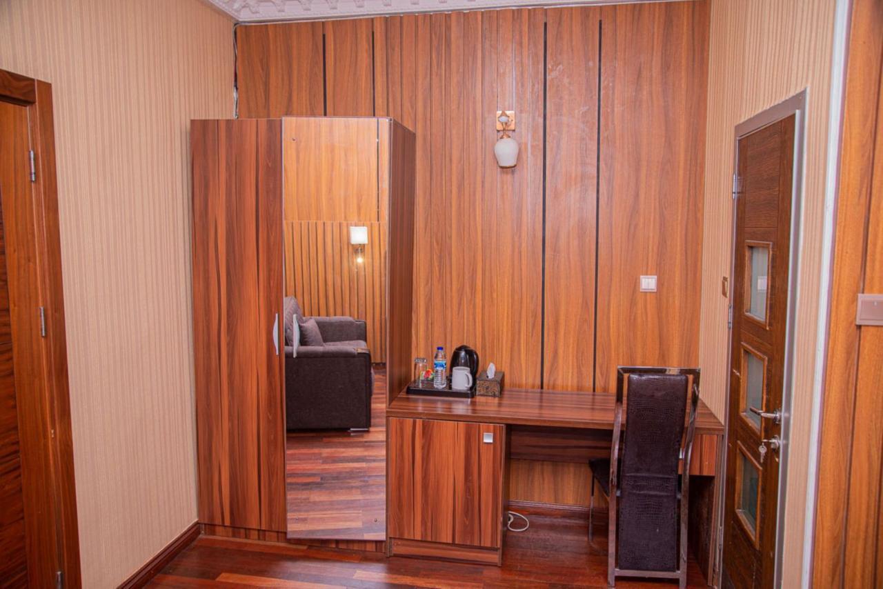 Mahogany Hotel And Suites อิบาดัน ภายนอก รูปภาพ