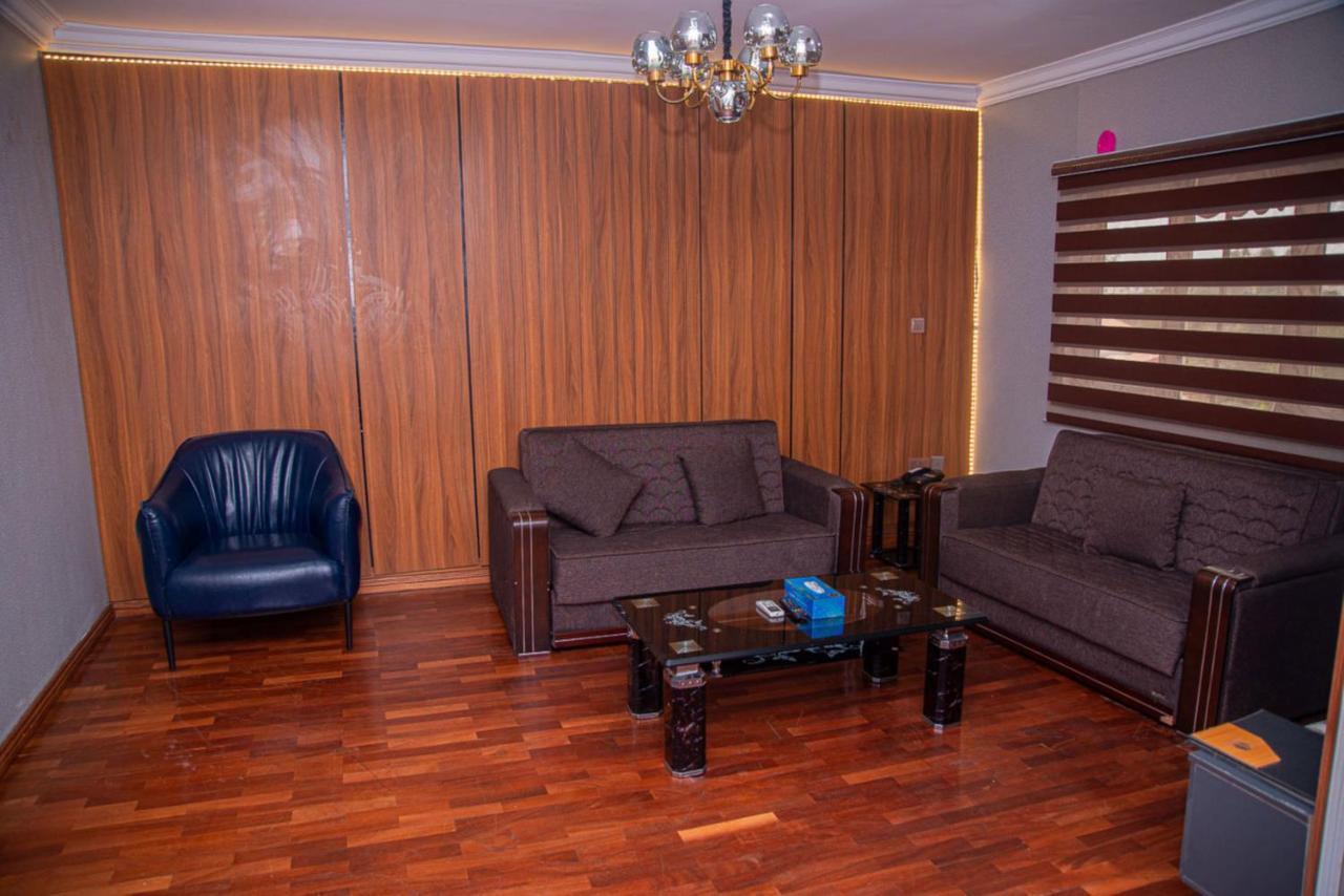 Mahogany Hotel And Suites อิบาดัน ภายนอก รูปภาพ